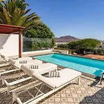 3 Bedroom With Pool And Jacuzzi Feriehus