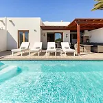 3 Bedroom With Pool And Jacuzzi