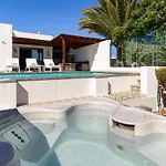 3 Bedroom With Pool&jacuzzi * Playa Blanca (Lanzarote)