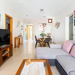 3 Bedroom With Pool&jacuzzi