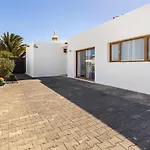 3 Bedroom With Pool&jacuzzi