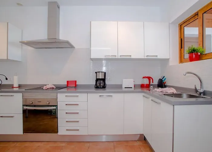 3 Bedroom With Pool&jacuzzi * Playa Blanca (Lanzarote)