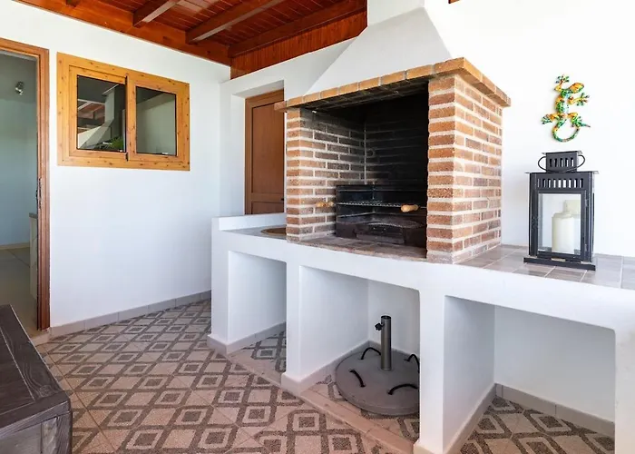 Vakantiehuis 3 Bedroom With Pool&jacuzzi *