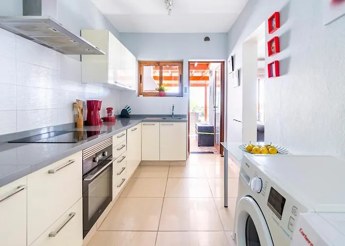 3 Bedroom With Pool&jacuzzi Vakantiehuis