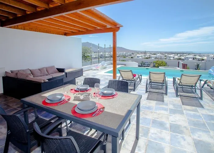 3 Bedroom With Pool&jacuzzi *