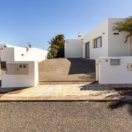 3 Bedroom With Pool And Jacuzzi 別荘 *