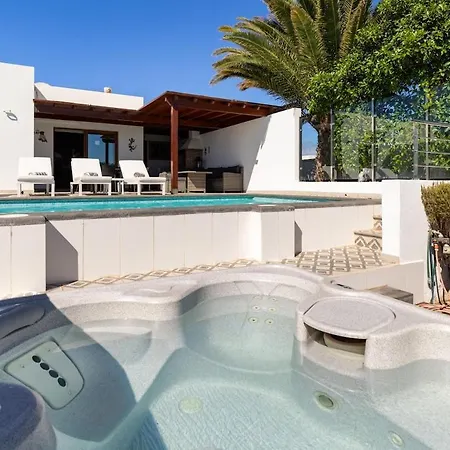 3 Bedroom With Pool And Jacuzzi * פלאיה בלנקה