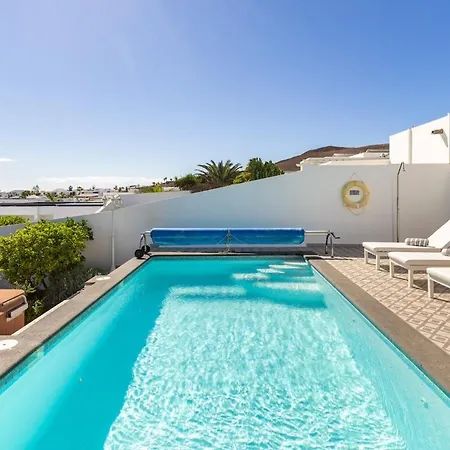 בית נופש 3 Bedroom With Pool And Jacuzzi *